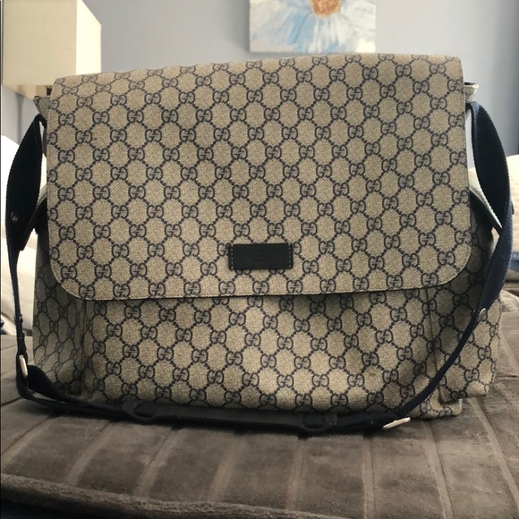 Gucci diaper bag - Picture 1 of 4